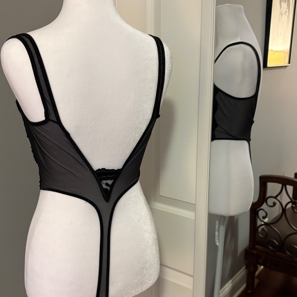 Vintage Victoria's Secret Gold Crown Label Black Lace Bodysuit - Picture 3 of 11
